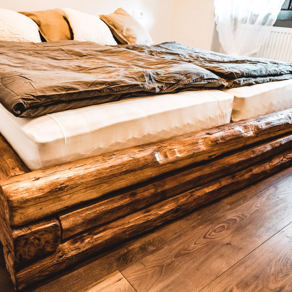 Bett aus Massivholz - Massiv Manufaktur